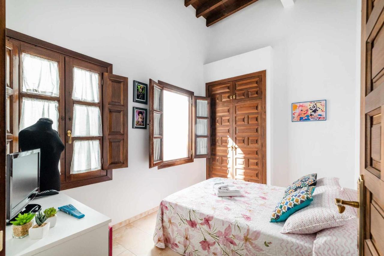Cómodo y moderno apartamento a 3 minutos de la Catedral Granada Exterior foto